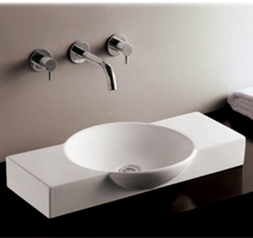 Rectangular Basin with Integrated Round Bowl and a Center Drain