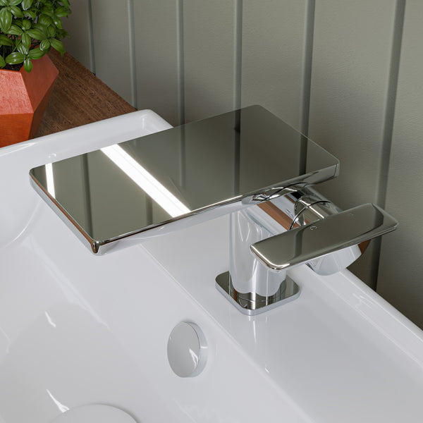 Polished Chrome Single-Lever Bathroom Faucet